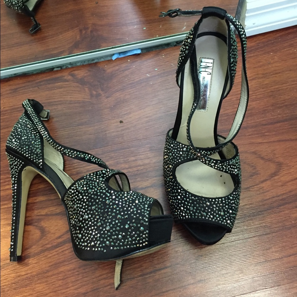 Sequin Black dress heals